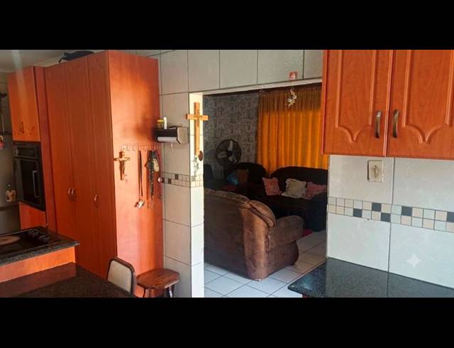 3 BEDROOM HOUSE FOR SALE IN RAISETHORPE